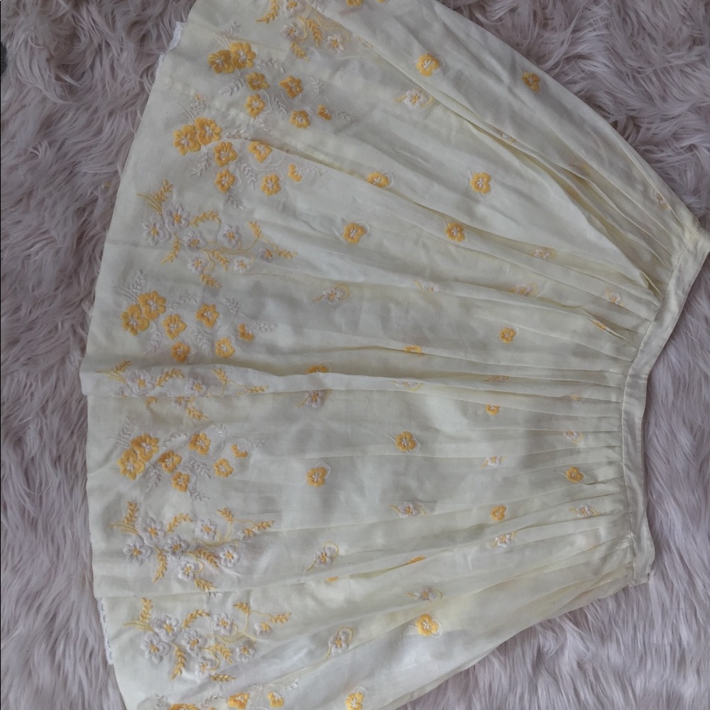 Banana republic skirt floral yellow and white sz 4